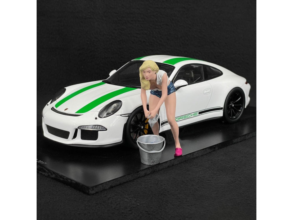 Hand-Painted Resin Car Wash Girl Figurine: 1/18 Scale Diorama