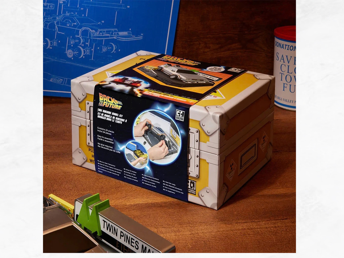 24 Days Back To The Future  Model Advent Calendar –  DeLorean Build Kit | 24-Day Christmas Countdown