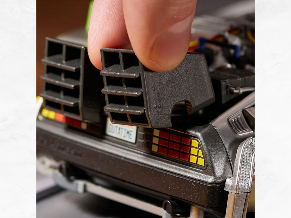 24 Days Back To The Future  Model Advent Calendar –  DeLorean Build Kit | 24-Day Christmas Countdown