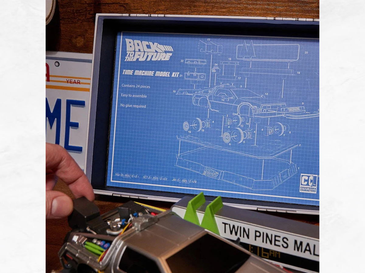 24 Days Back To The Future  Model Advent Calendar –  DeLorean Build Kit | 24-Day Christmas Countdown