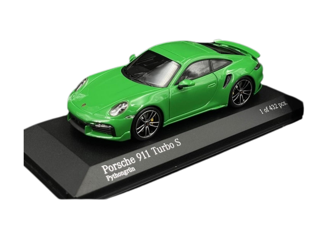 Porsche Scale Model Car I 911 Turbo S Coupe Sport Design 2021 – Python Green | 1:43 Scale Model Car | Collector’s Gift | Limited Edition | Car Lover
