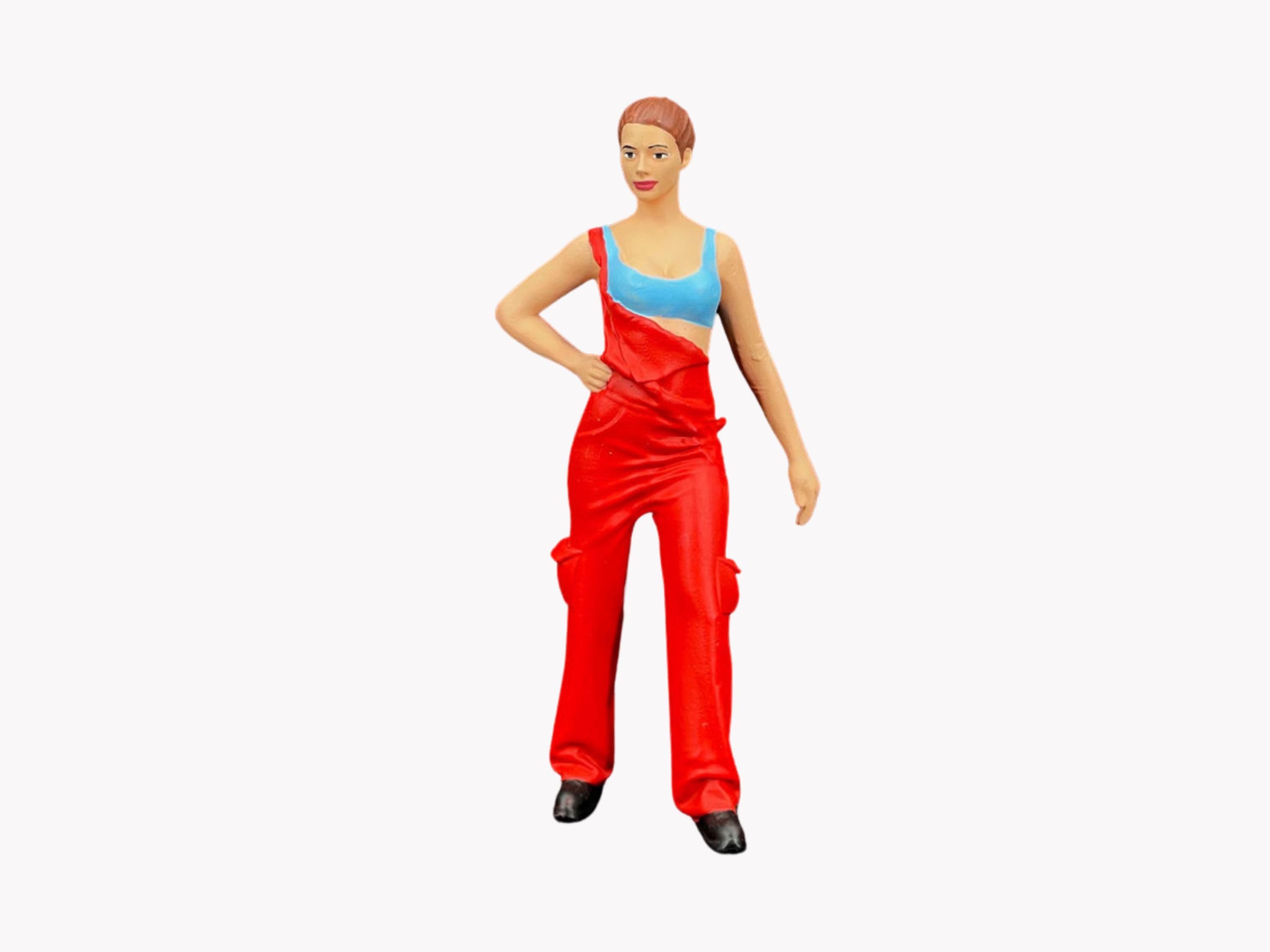 Hand-Painted Resin Mechanic Girl Figurine: 1/18 Scale Diorama
