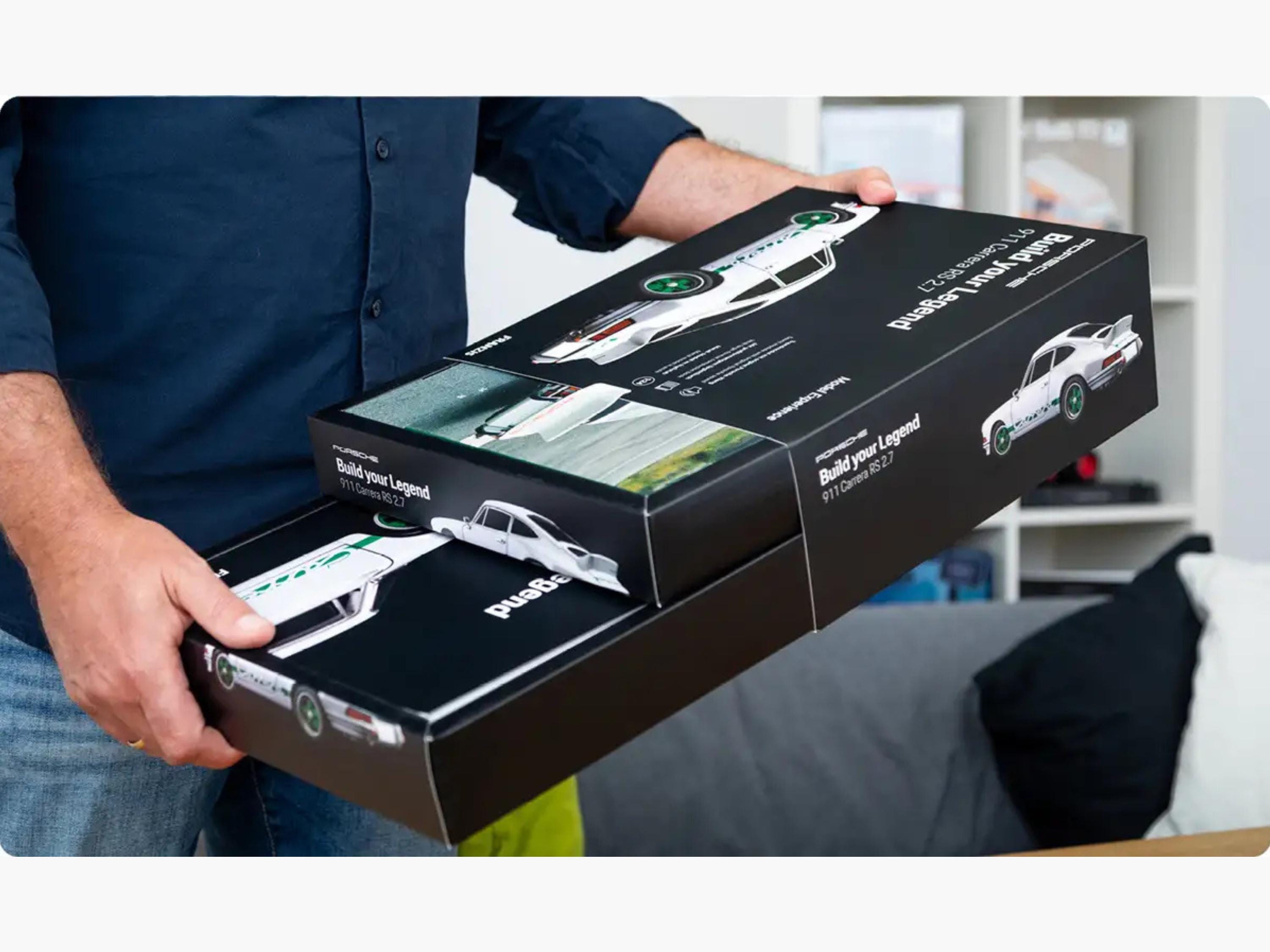 Porsche 911 Carrera RS 1:24 Model Kit - Build Your Legend