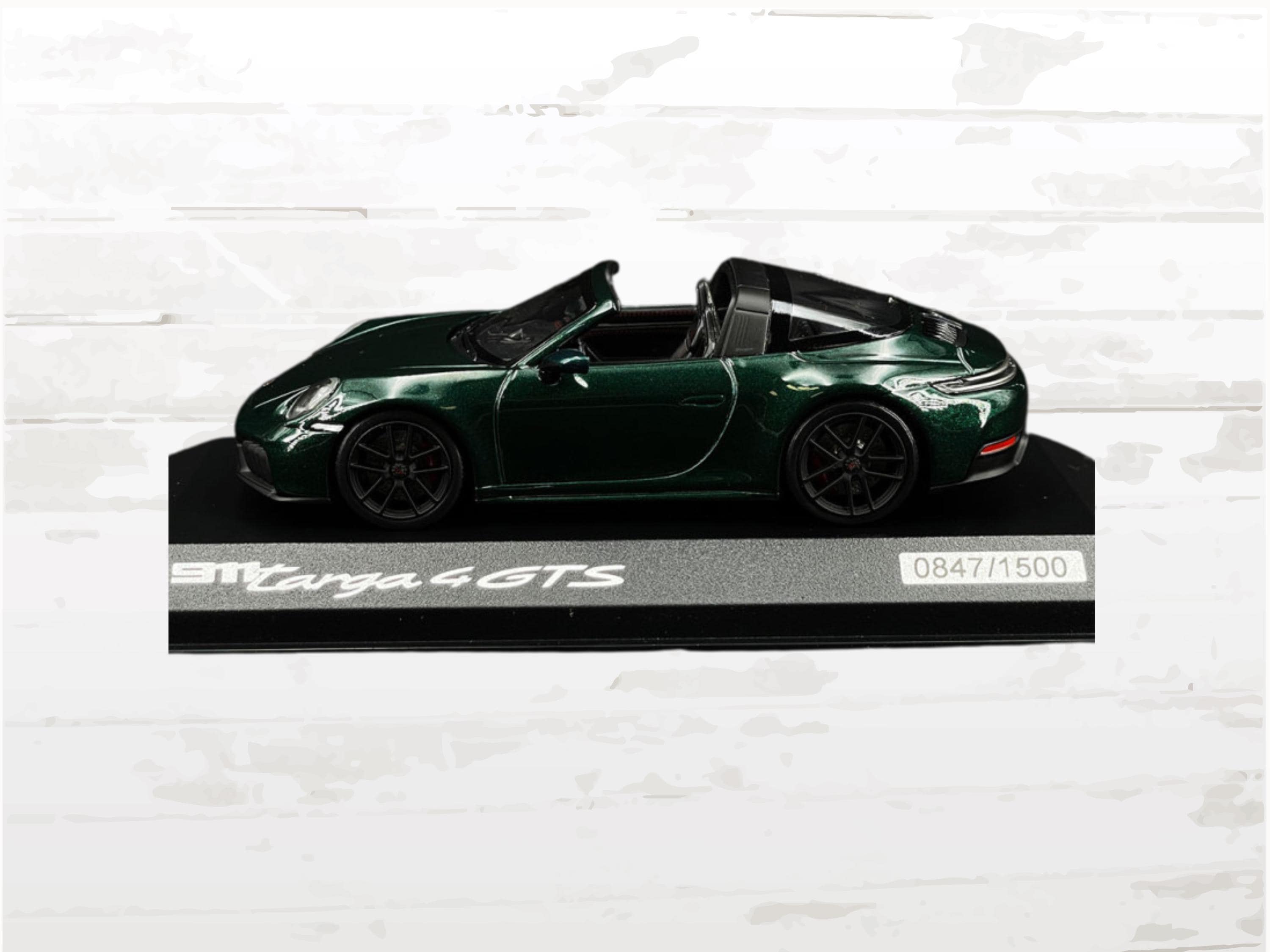 Porsche 911 Targa 4 GTS Type 992.2 2024 Jet Green 1:43 | Limited 1500