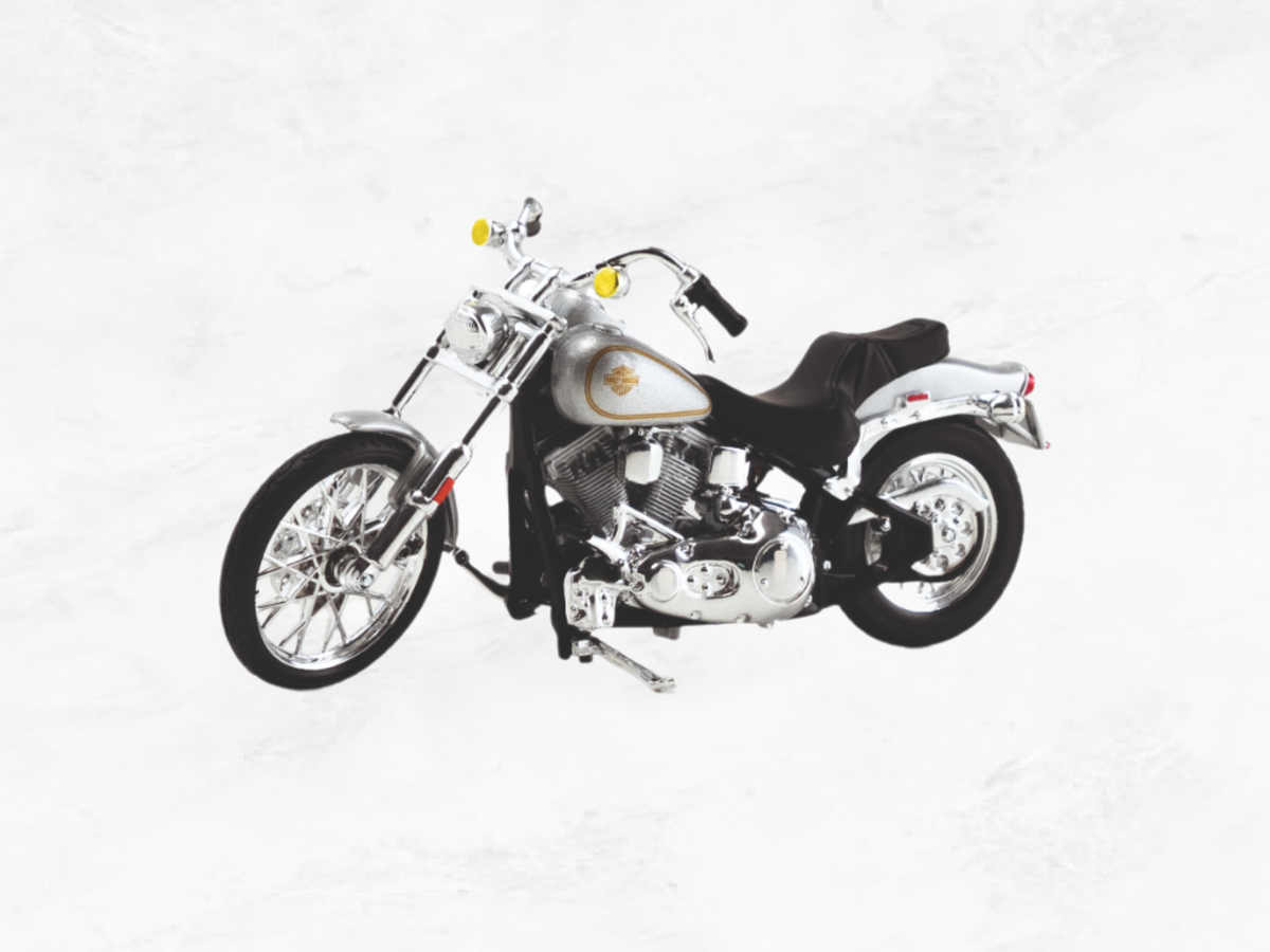 Harley-Davidson FXST Softail 1984 Advent Calendar | 1:18 Scale Model Kit with Sound | Franzis 67284