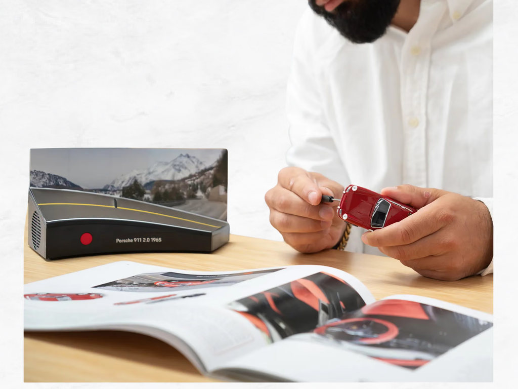 Porsche 911 Advent Calendar | Red | 1:43 Scale Model Kit with Engine Sound