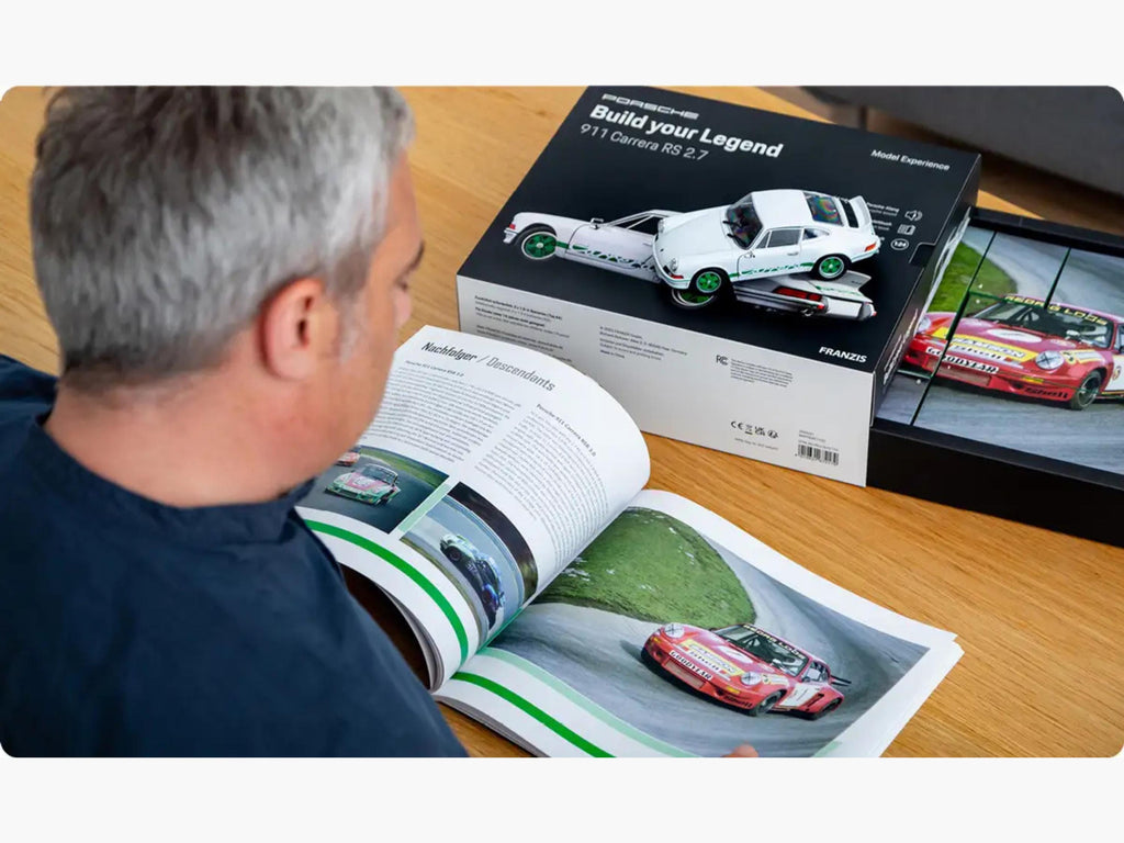 Porsche 911 Carrera RS 1:24 Model Kit - Build Your Legend