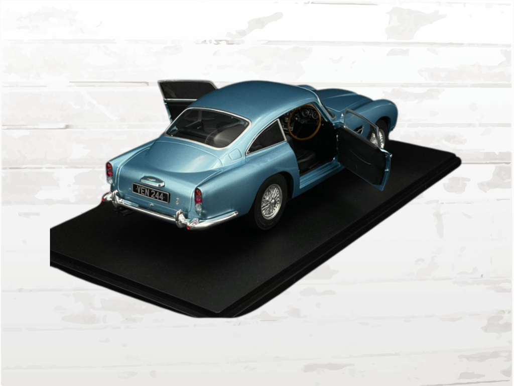 Aston Martin DB5 1964 Metallic Blue 1:18 Model | Solido Diecast