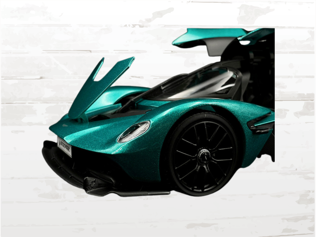 Aston Martin Valkyrie 1:18 Scale Model, Racing Green 2022, Hypercar Display Gift