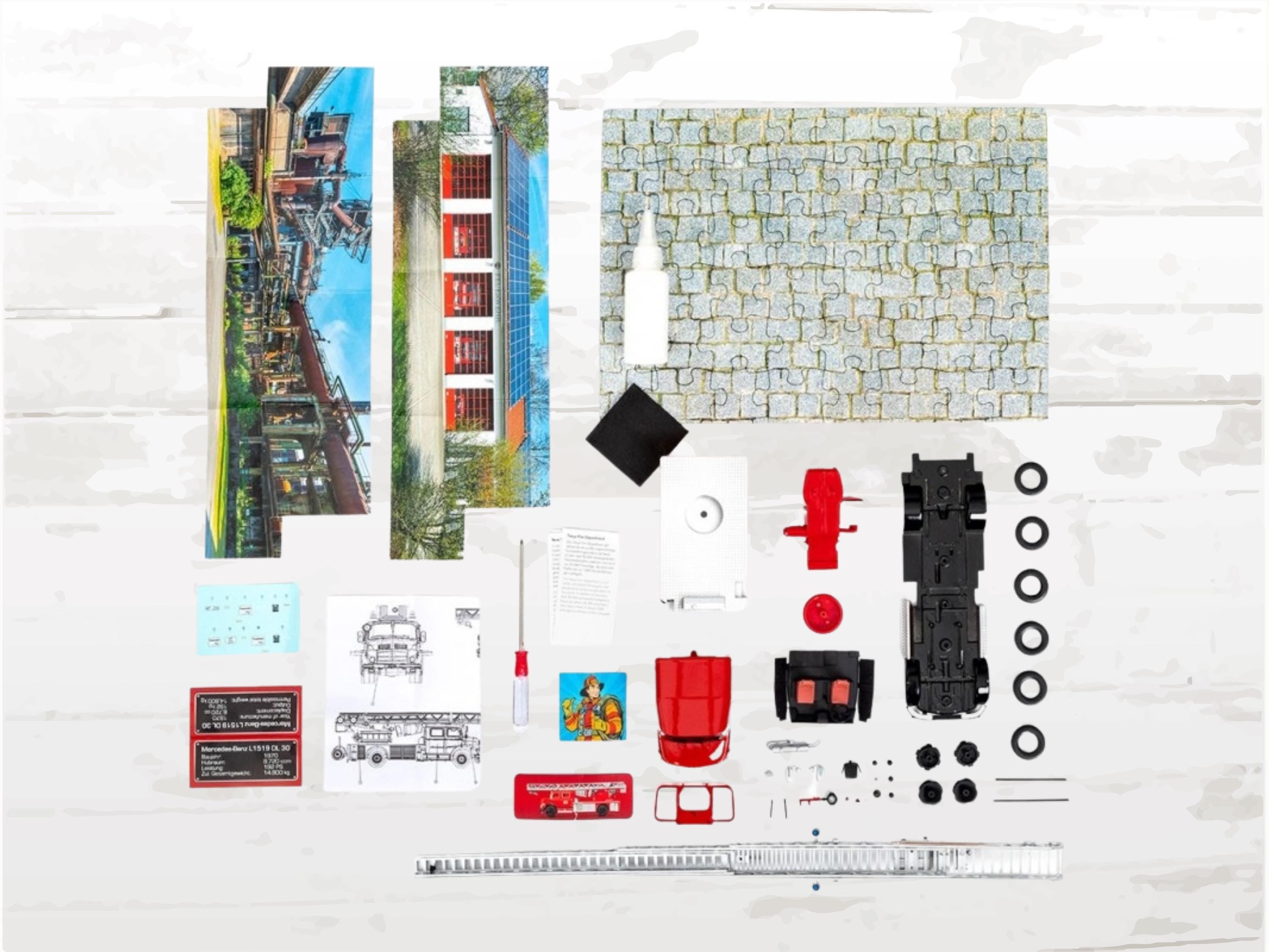Mercedes-Benz Fire Truck Advent Calendar | 1:43 Model Kit