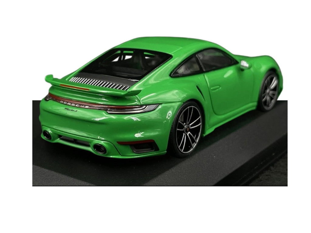 Porsche Scale Model Car I 911 Turbo S Coupe Sport Design 2021 – Python Green | 1:43 Scale Model Car | Collector’s Gift | Limited Edition | Car Lover