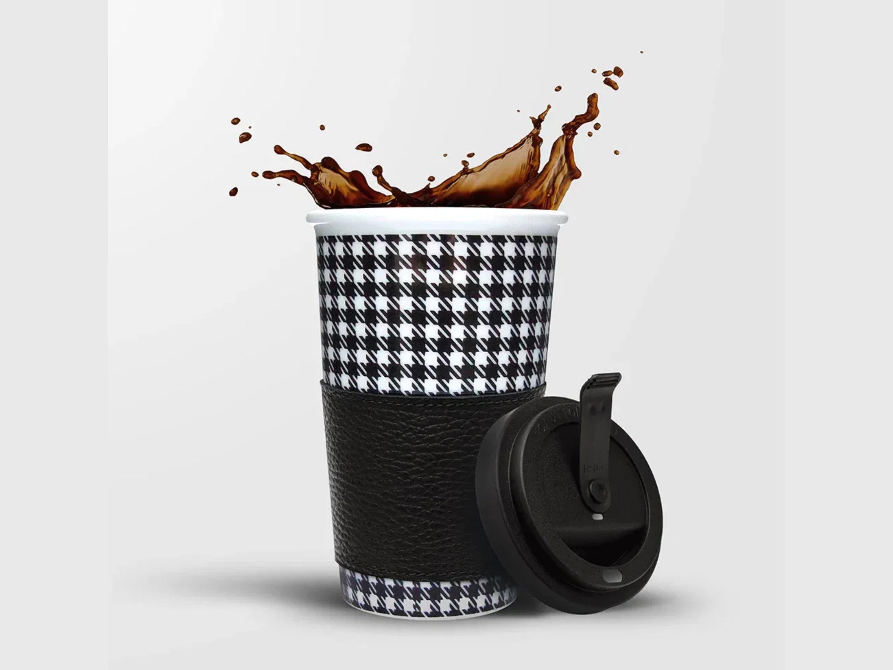Porsche Pepita Travel Mug: Porcelain & Leather Coffee-to-go Cup