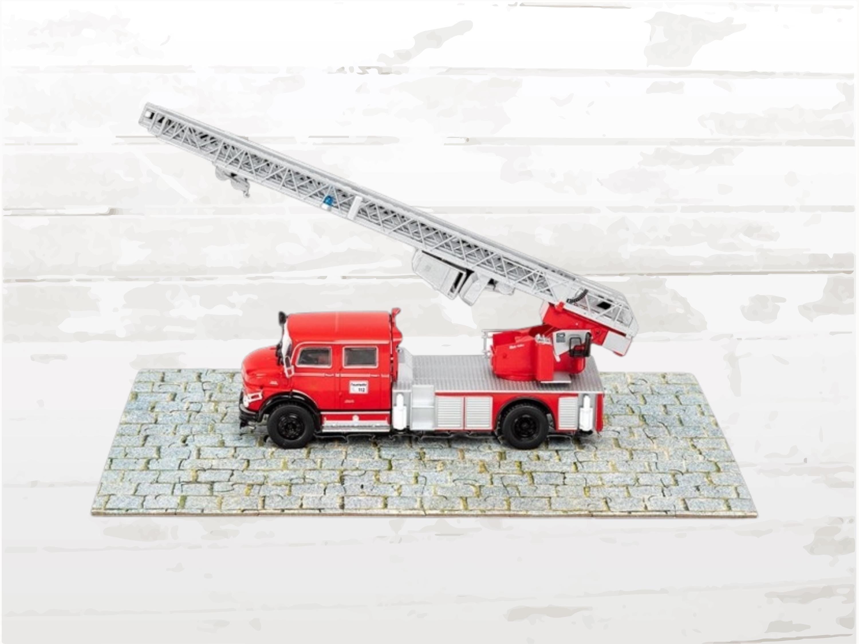 Mercedes-Benz Fire Truck Advent Calendar | 1:43 Model Kit