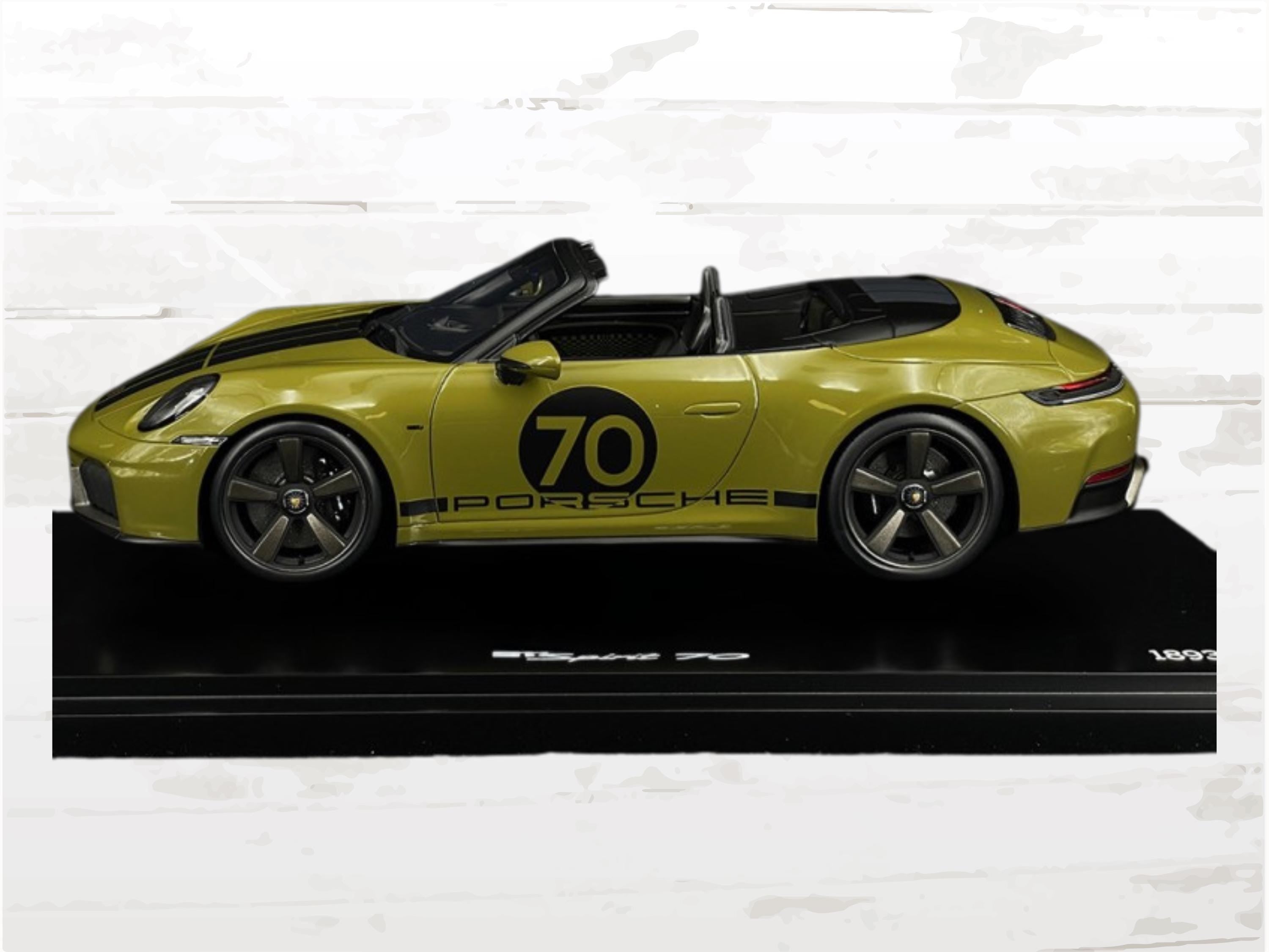 Porsche 911 Spirit 70 Type 992 Cabriolet 2025 Olive Neo 1:18 | Spark | Limited Edition