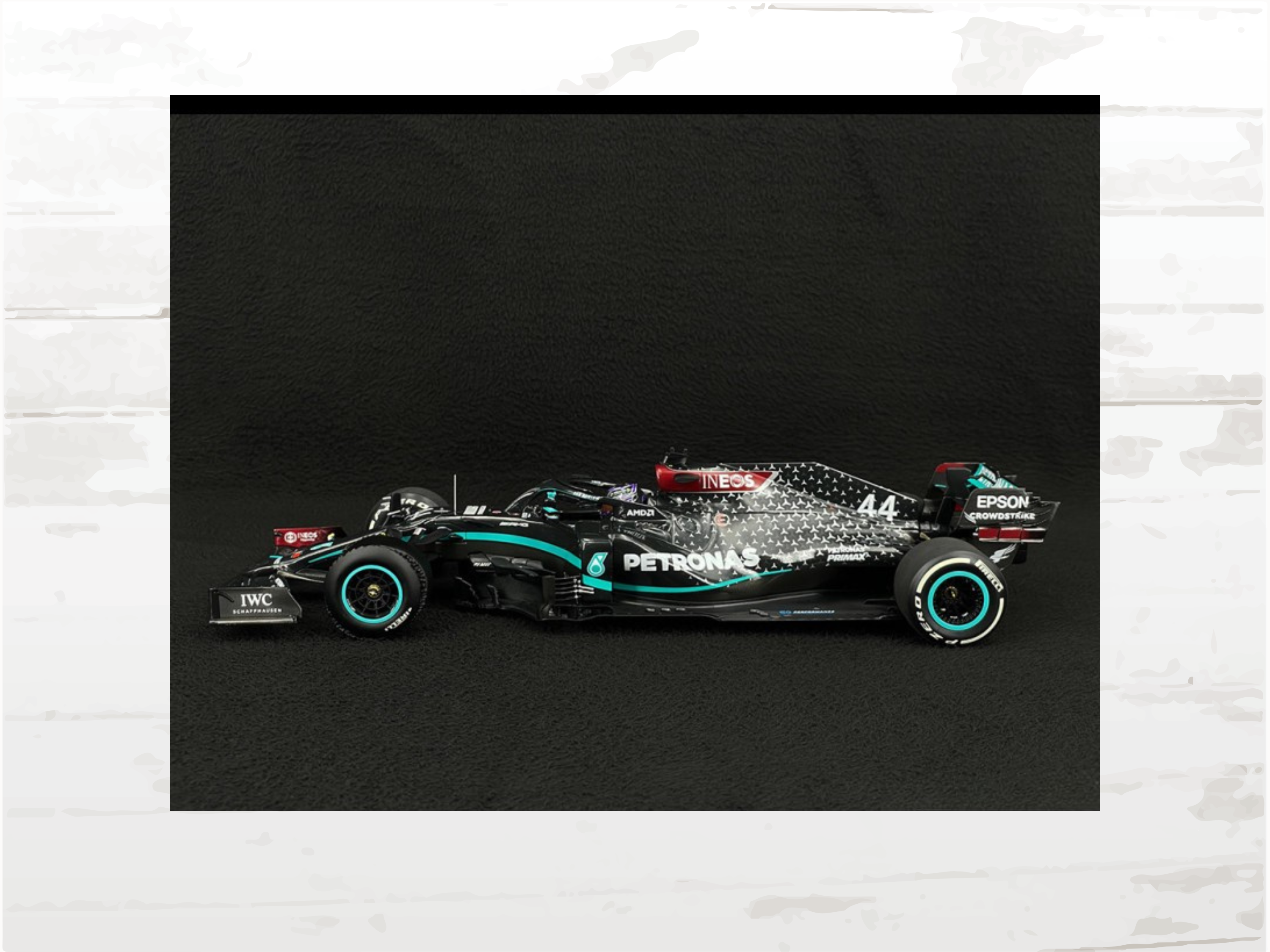 Lewis Hamilton Mercedes-AMG W11 No.44 F1 Winner British GP 2020 – 1/18 Scale Model