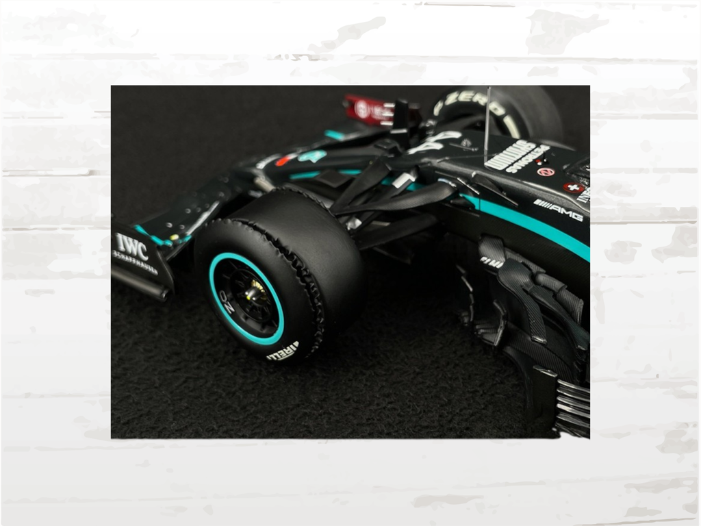 Lewis Hamilton Mercedes-AMG W11 No.44 F1 Winner British GP 2020 – 1/18 Scale Model