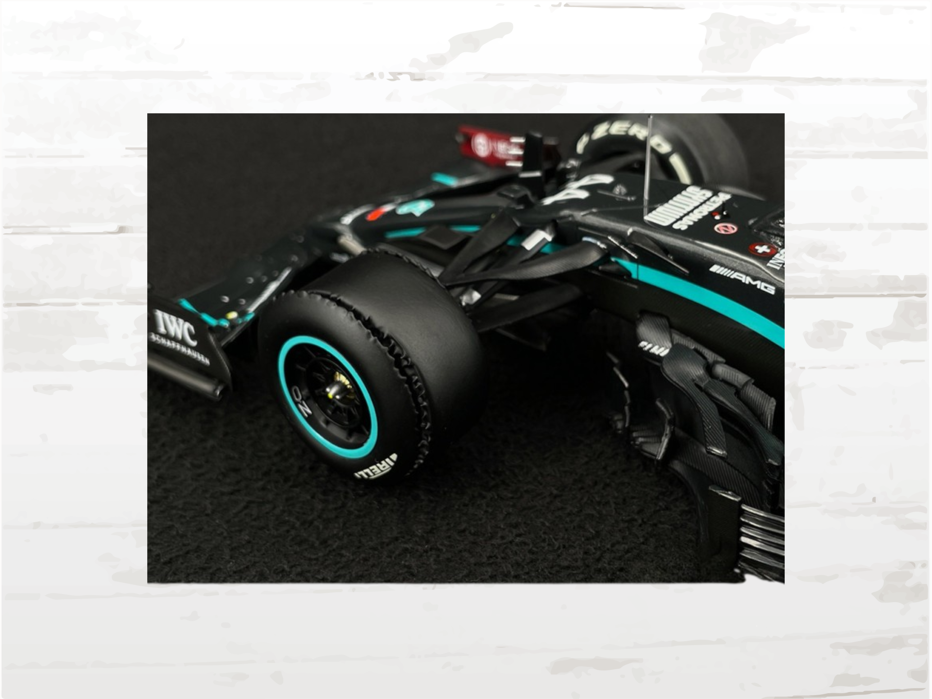Lewis Hamilton Mercedes-AMG W11 No.44 F1 Winner British GP 2020 – 1/18 Scale Model