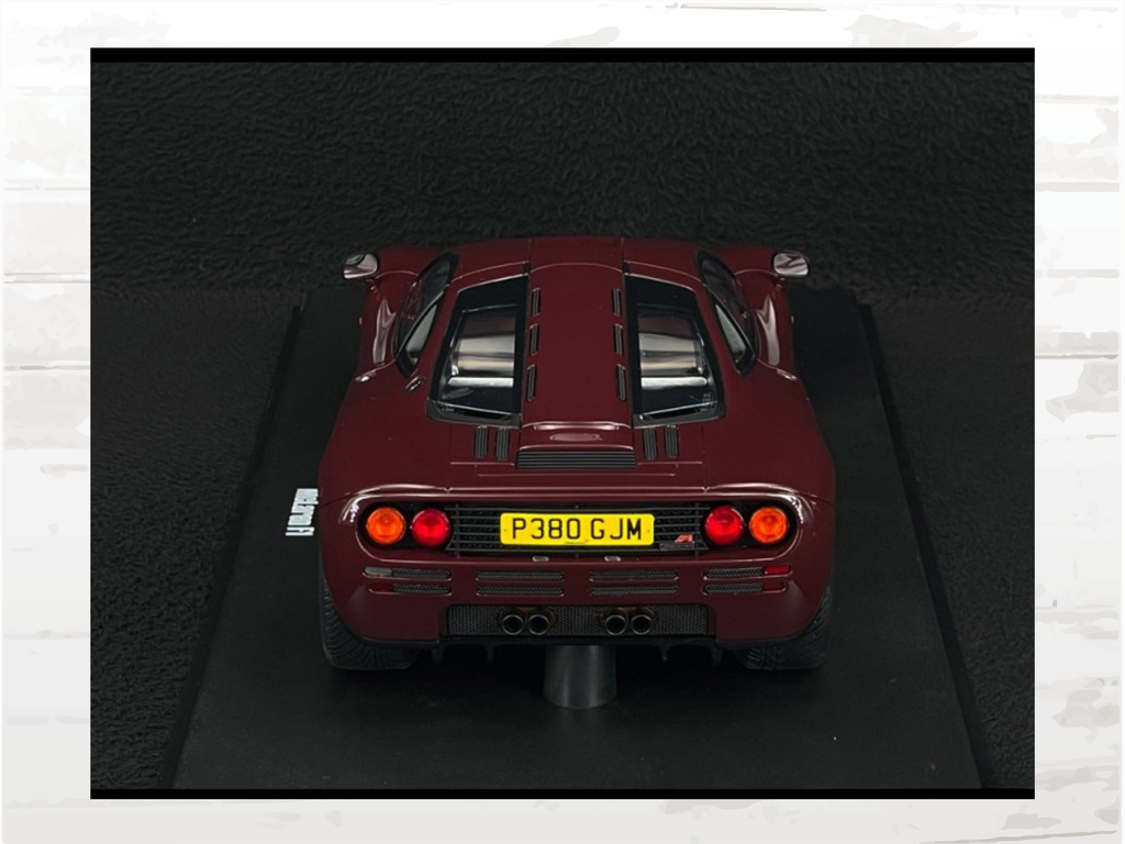 McLaren F1 1992 Burgundy Mr Bean Rowan Atkinson 1:18 Limited Edition