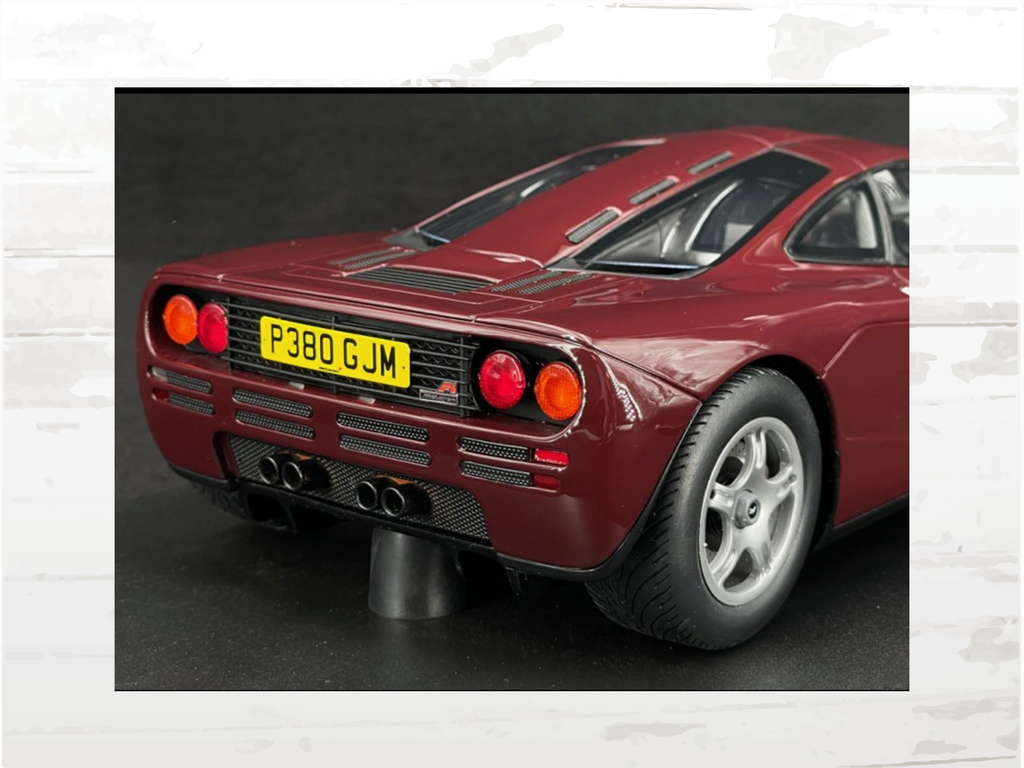 McLaren F1 1992 Burgundy Mr Bean Rowan Atkinson 1:18 Limited Edition